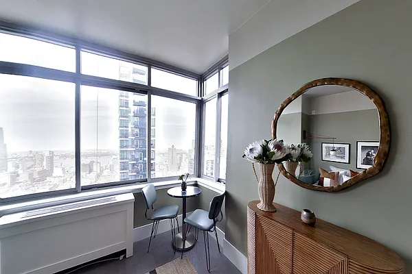 Rented by Greystar | media 8