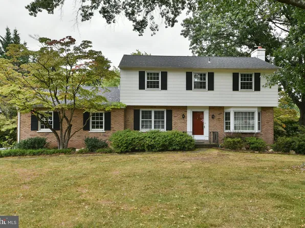 104 Rosewood Dr, Lansdale, PA 19446