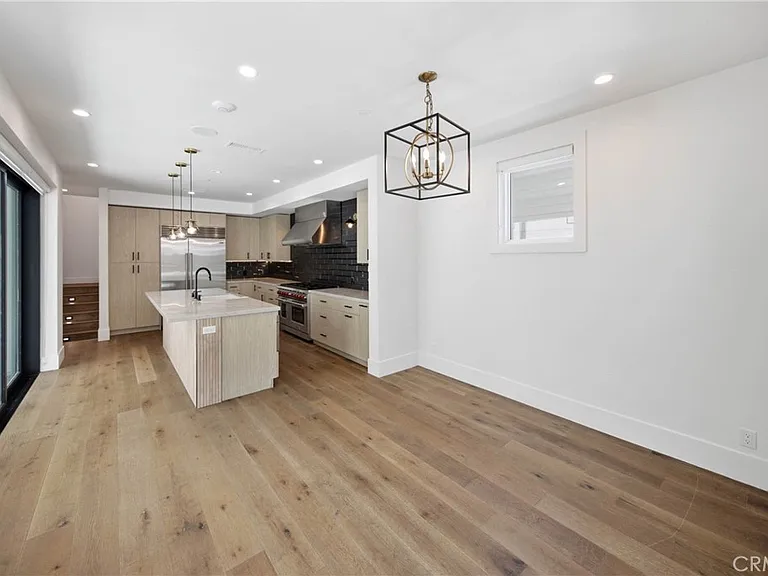 515 Jasmine Ave — Photo 8
