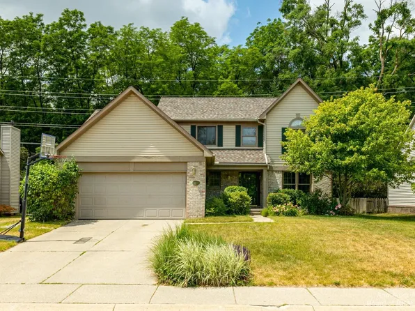 2915 Leslie Park Cir, Ann Arbor, MI 48105