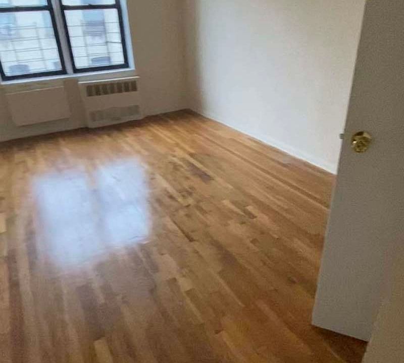 2nd image of 145 E 18th St #K6