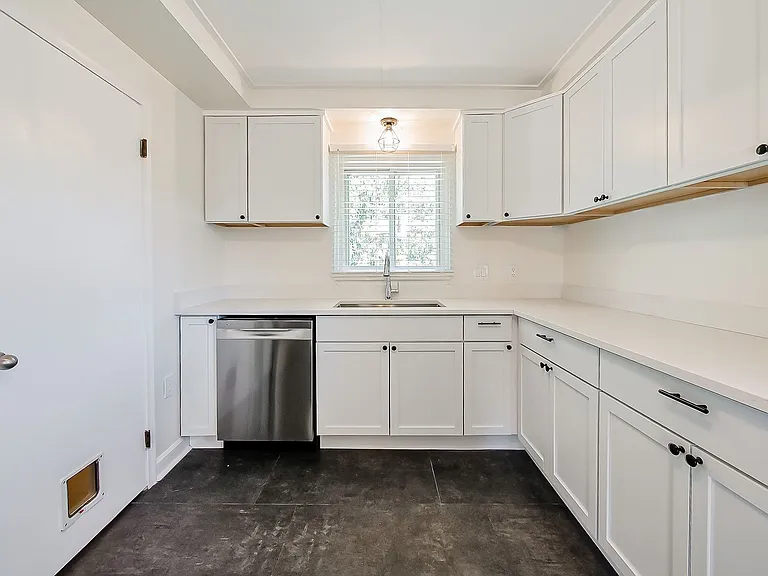 8701 Brookville Rd — Photo 8