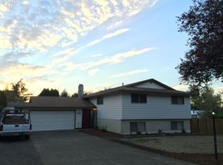 15830 S Wilshire Cir, Oregon City, OR 97045