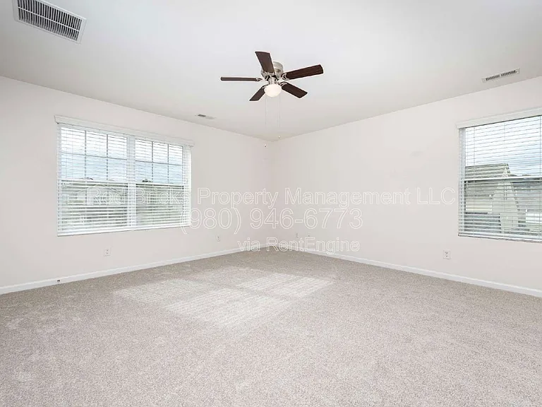 3530 Alister Ave SW — Photo 17