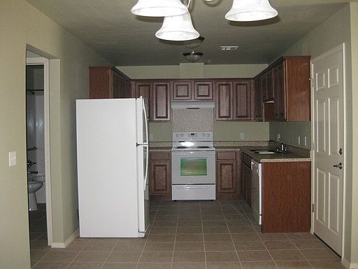 3rd image of 567 N Walker Dr Unit 43