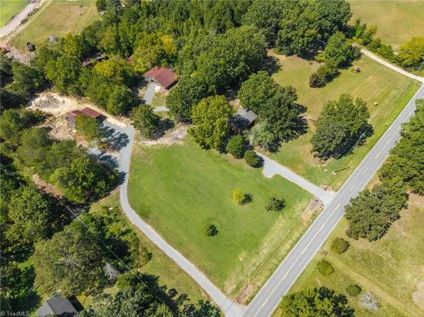6120 Liberty Rd, Julian, NC 27283