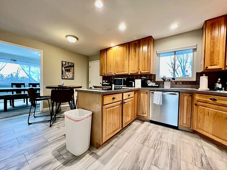 6268 Mullen Rd — Photo 25