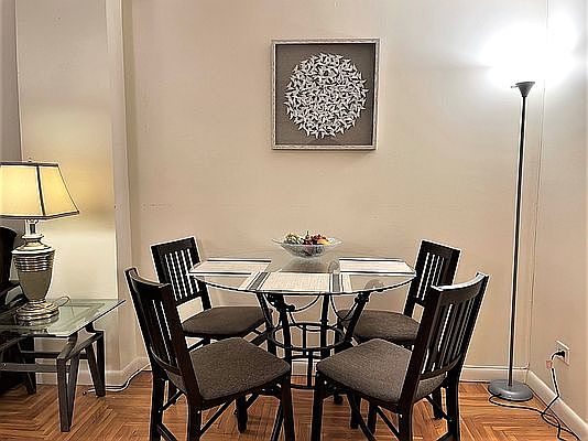 3rd image of 210 E 47th St #6CC