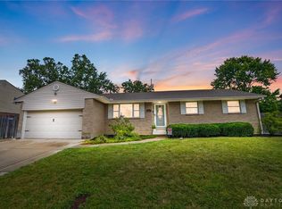 1017 Rio Ln, Dayton, OH 45429