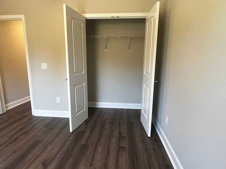 204 Samson Trl — Photo 3