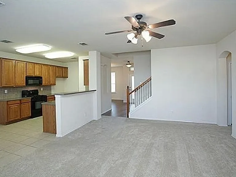1407 Hazelwood Dr — Photo 12