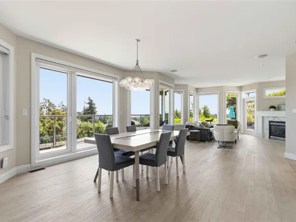 424 Pelican Dr, Colwood, BC V9C 0A4