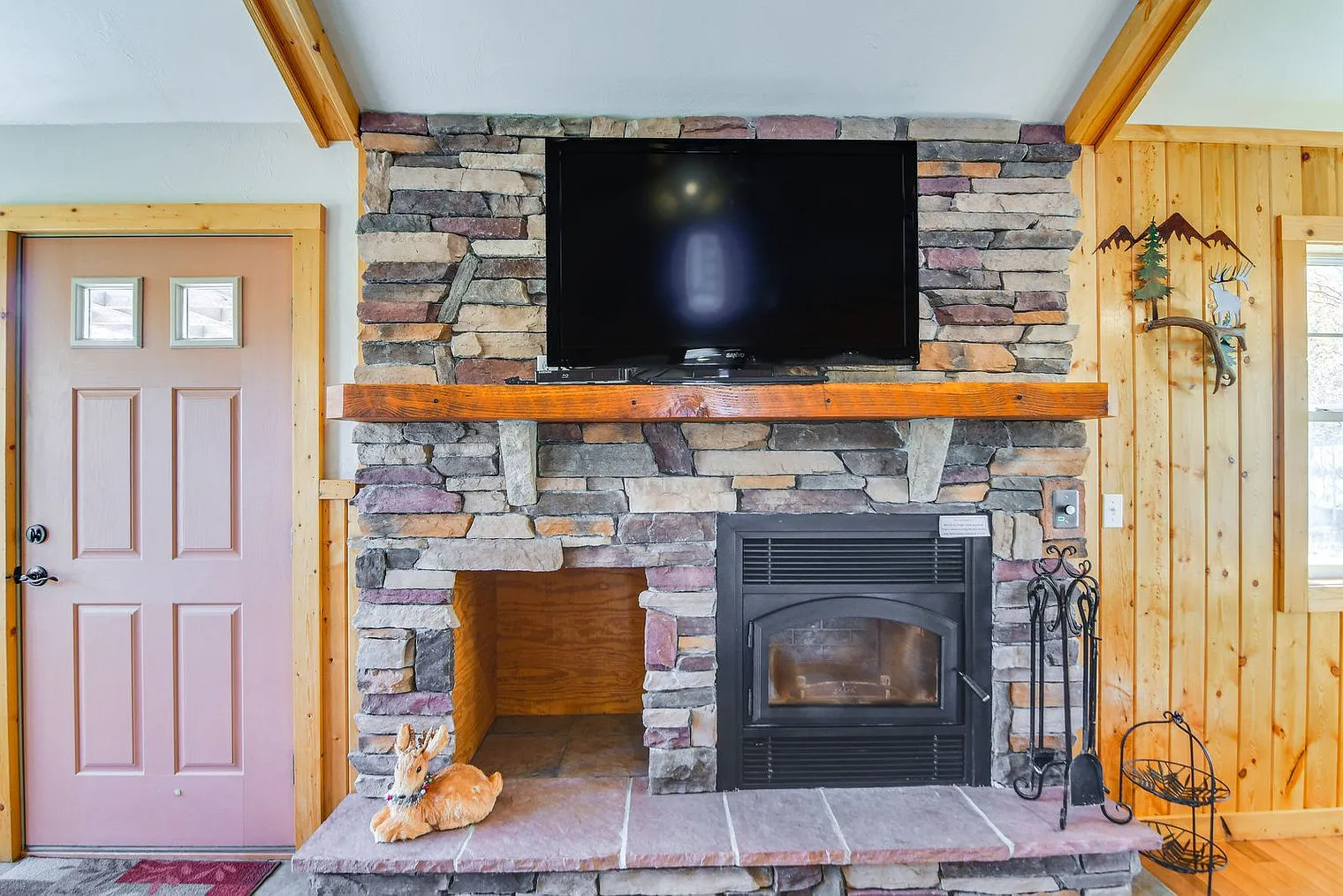 2 bed, 2.0 bath, 1065 sqft, $3,402 — Photo 1