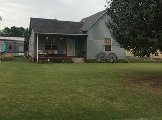 1307 W Cummings St, Henryetta, OK 74437