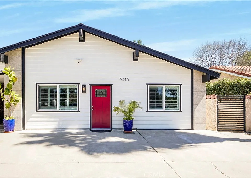 9410 Zelzah Ave