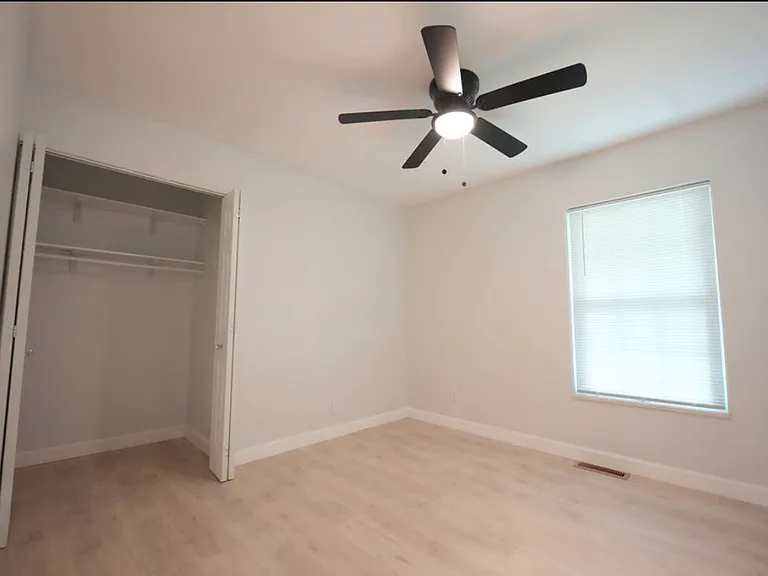 647 Bismark Ave — Photo 9