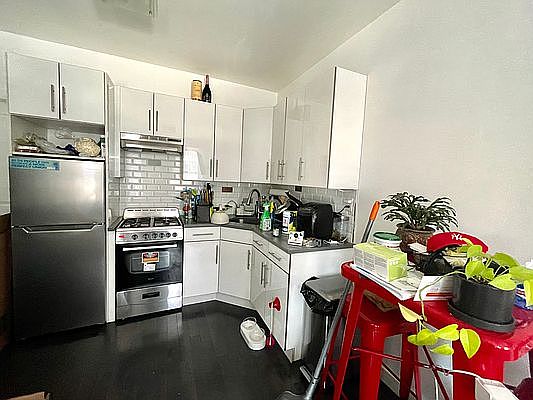 2nd image of 894 Rogers Ave #2F