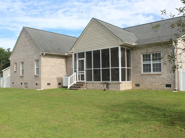 205 Stillwater Creek Dr — Photo 22