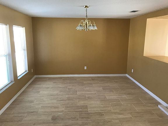 3rd image of 4527 Malvern Hill Dr