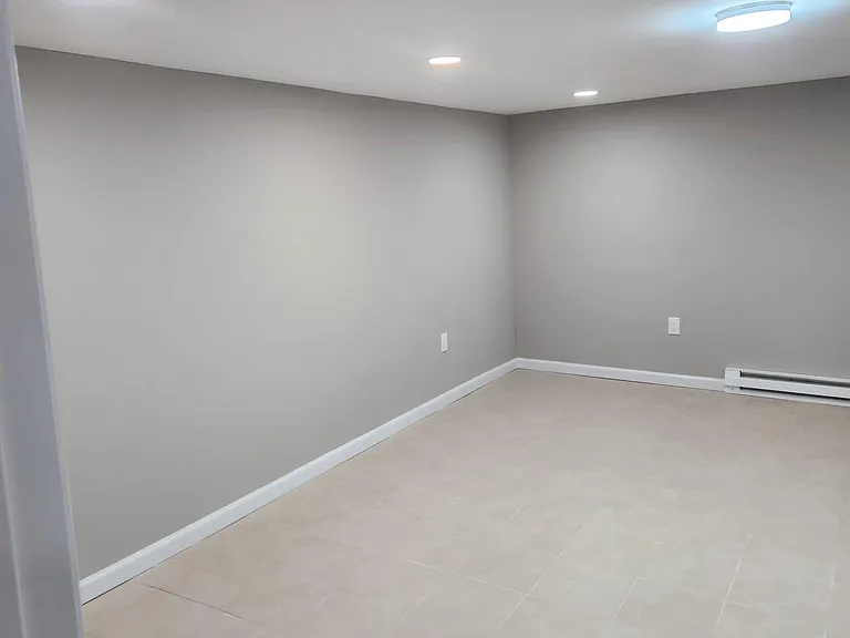 1200 Hellerman St #BASEMENT — Photo 6