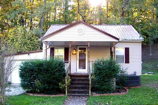 1st image of 1131 N Jefferson Dr