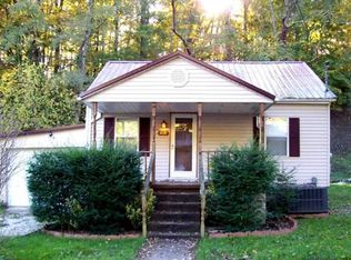 1131 N Jefferson Dr, Huntington, WV 25701