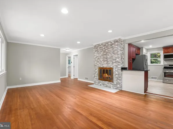 10705 Lockridge Dr, Silver Spring, MD 20901