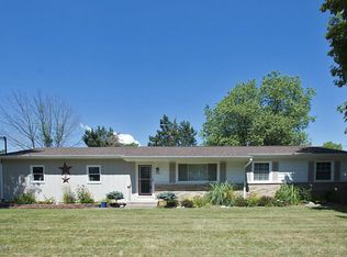 9481 Pine Hill Dr, Battle Creek, MI 49017