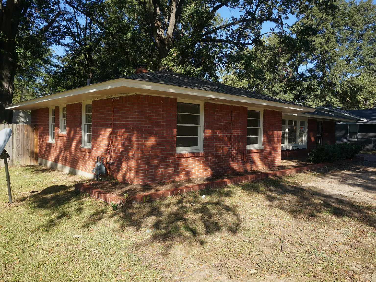 3 bed, 1.5 bath, 1527 sqft, $1,395 — Photo 4