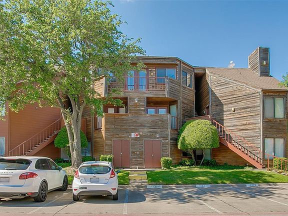 2nd image of 2310 Balsam Dr APT B301