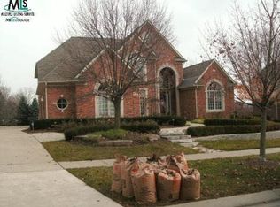 18956 Stonewater Blvd, Northville, MI 48168