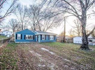 10915 E 8th St, Independence, MO 64054