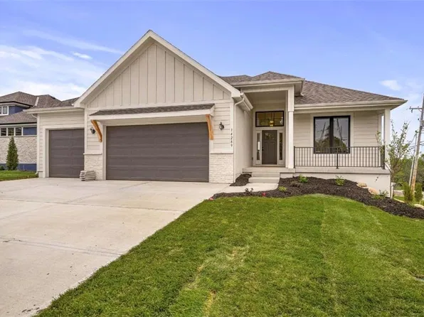 19255 S 113th Ter, Olathe, KS 66061
