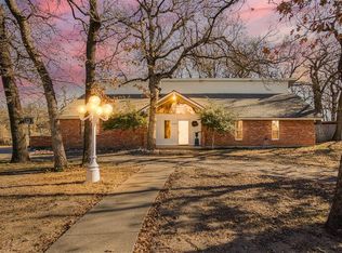 2806 N Wilburn Ave, Bethany, OK 73008