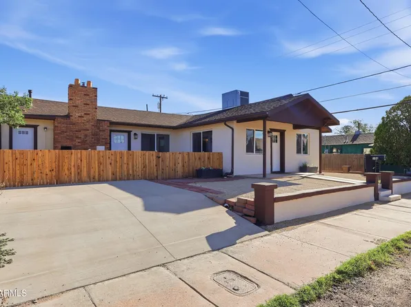 108 E OAK Street, Winslow, AZ 86047