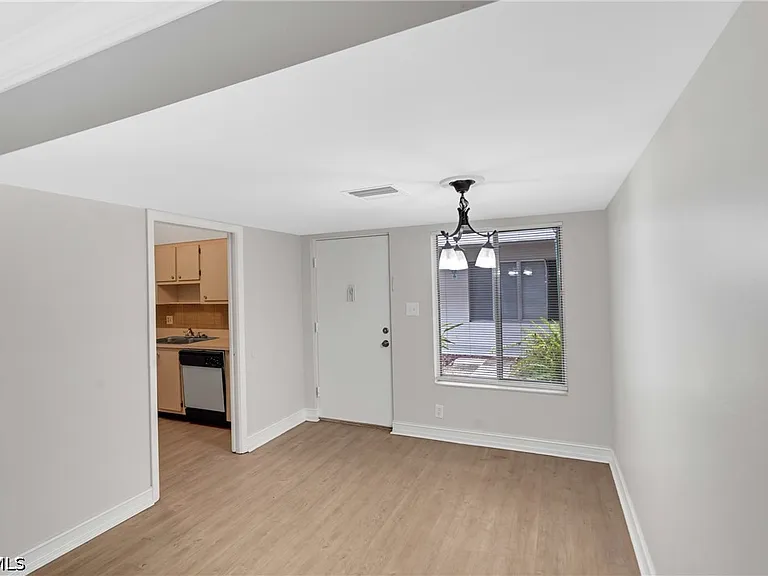 1830 Maravilla Ave #806 — Photo 8