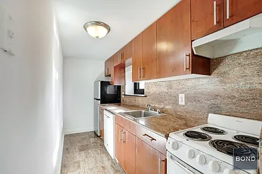 Rented by Bond New York