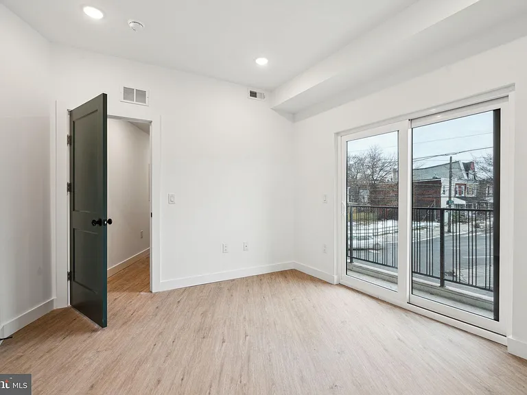 4181 Mantua Ave #6 — Photo 14