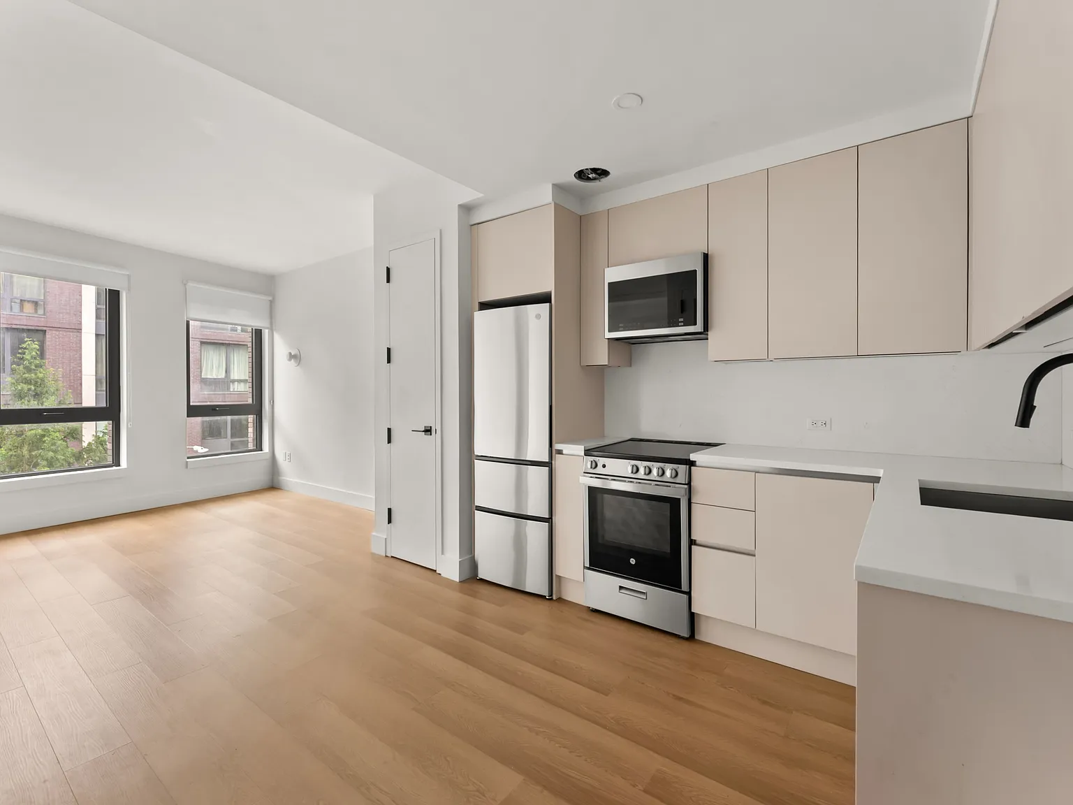 130 Hope Street — Photo 4