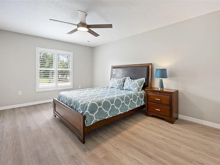 4510 SE 32nd Pl — Photo 24