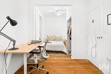 Rented by R New York