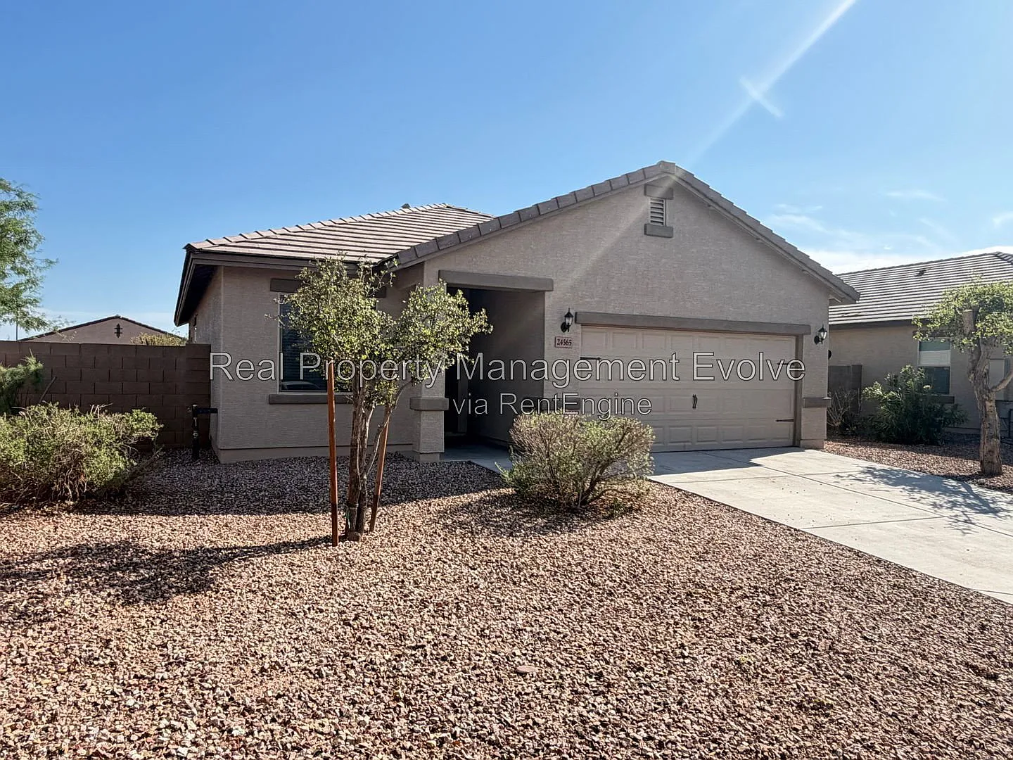 3 bed, 2.0 bath, 1385 sqft, $1,725 — Photo 2