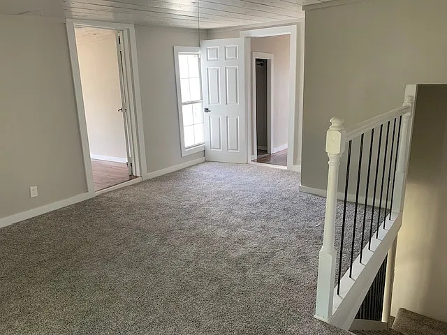 Upstairs Landing looking into both upstairs bedrooms