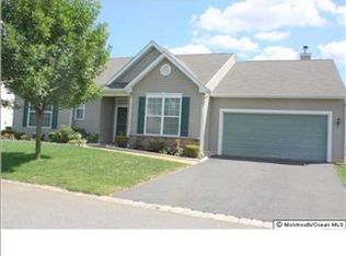 6 Summer La, Whiting, NJ 08759