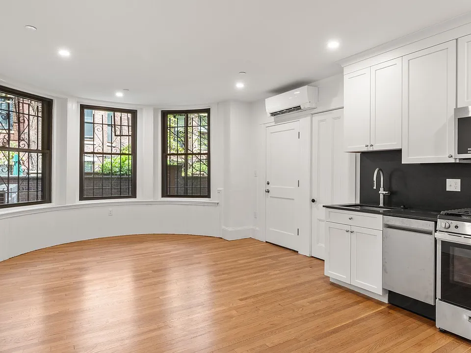 389 Commonwealth Ave #B