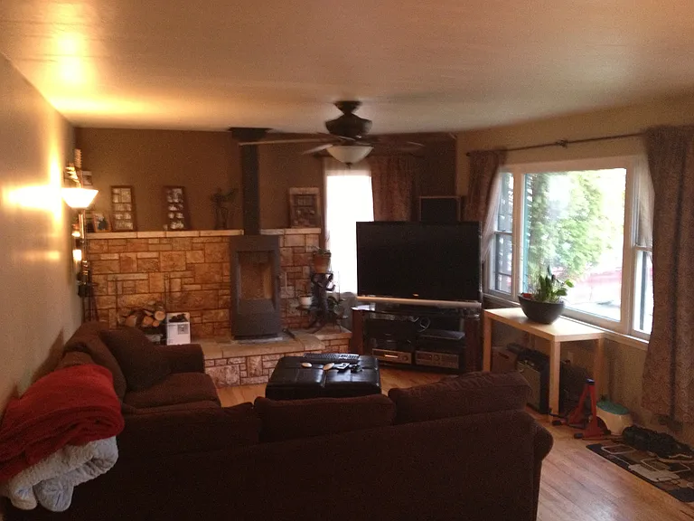 1316 8th Ave — Photo 7