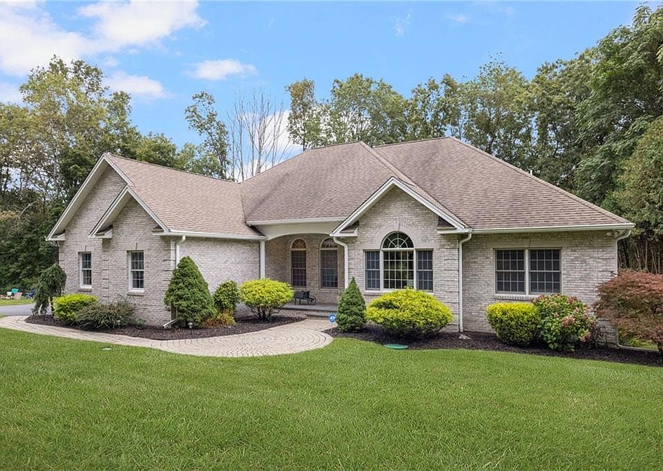 25 Hillside Rd, Cumberland, RI 02864 | Zillow