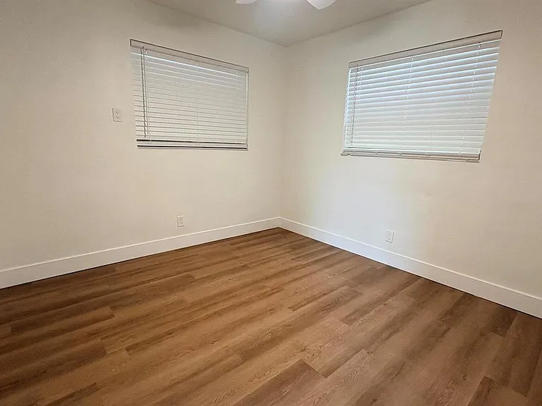 3740 NW 9th St — Photo 3