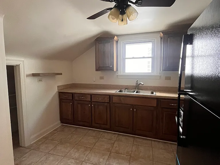 1217 Schiller Ave #2 — Photo 7