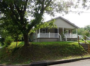 52 S Weakley St, Florence, AL 35630